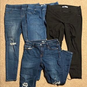 Old Navy Stylish Women's Jeans bundle - Blue and Black size 14